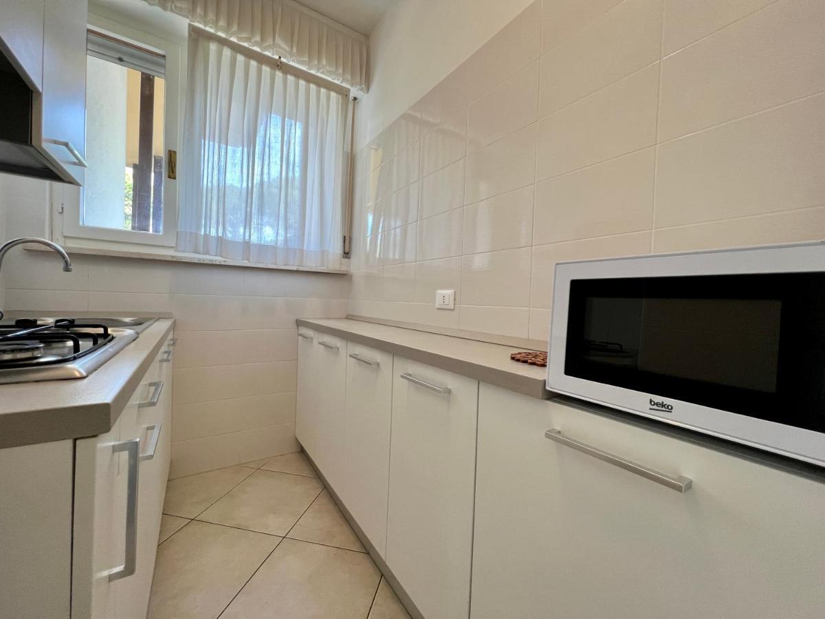 Prassitele Apartments リニャーノ・サッビアドーロ エクステリア 写真