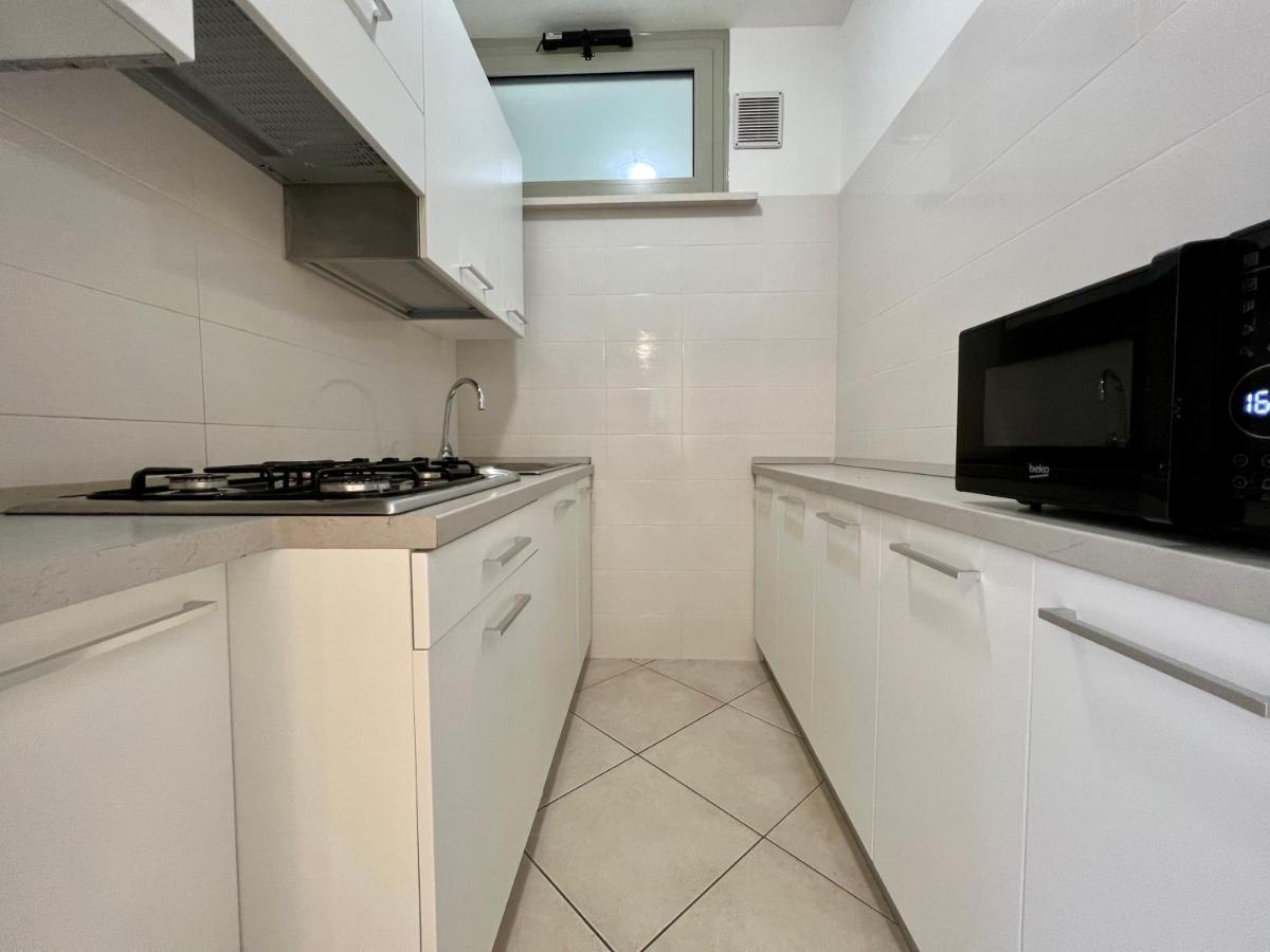 Prassitele Apartments リニャーノ・サッビアドーロ エクステリア 写真