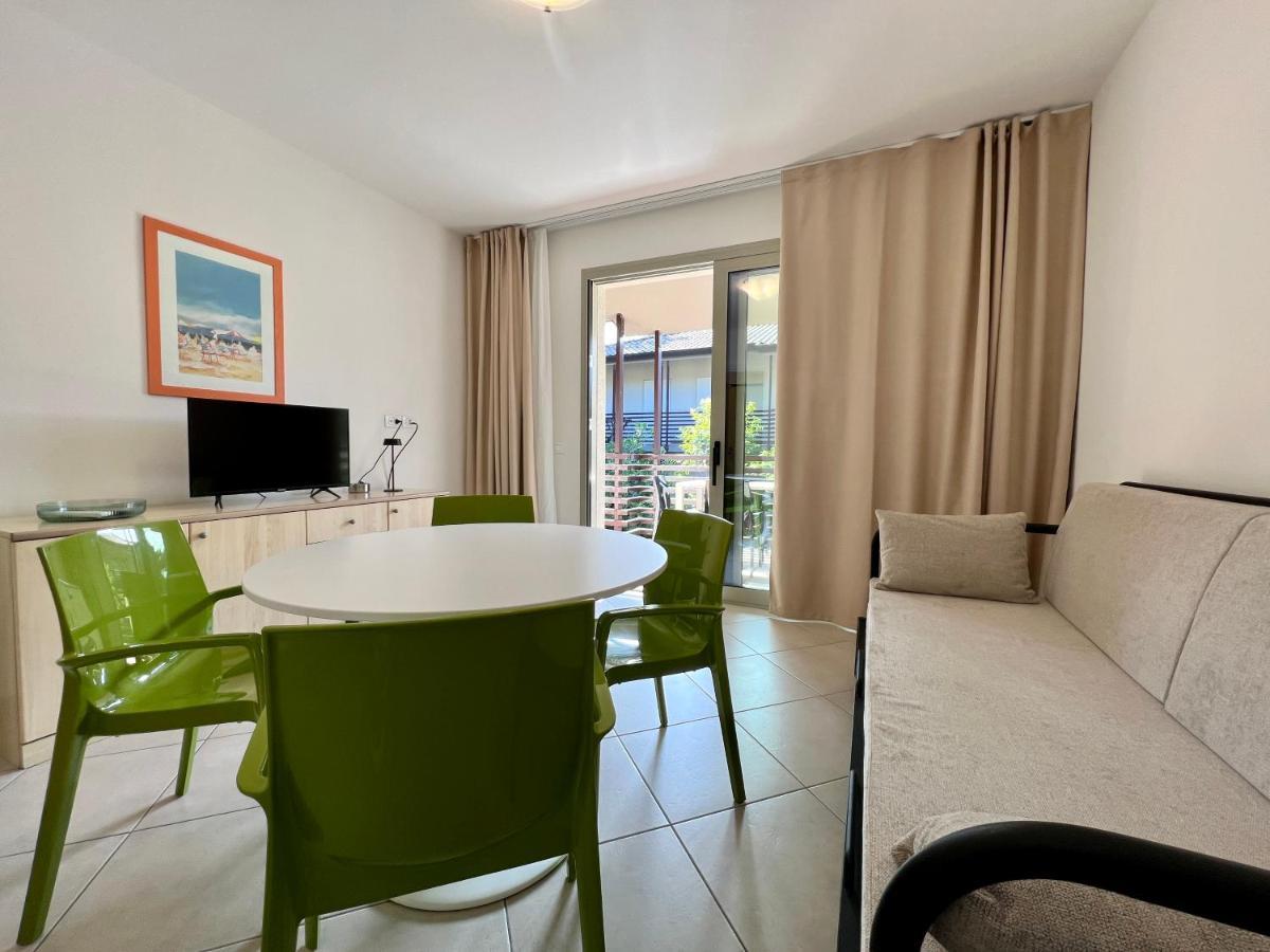 Prassitele Apartments リニャーノ・サッビアドーロ エクステリア 写真